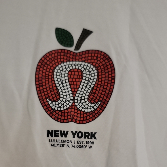 Lululemon New York NYC Limited Edition shirt Size XL White - Picture 3 of 7